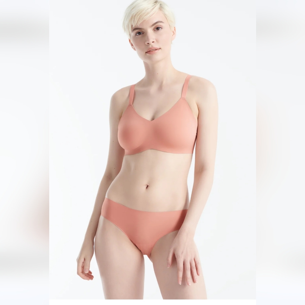 Knix Padded V Neck Evolution Bra